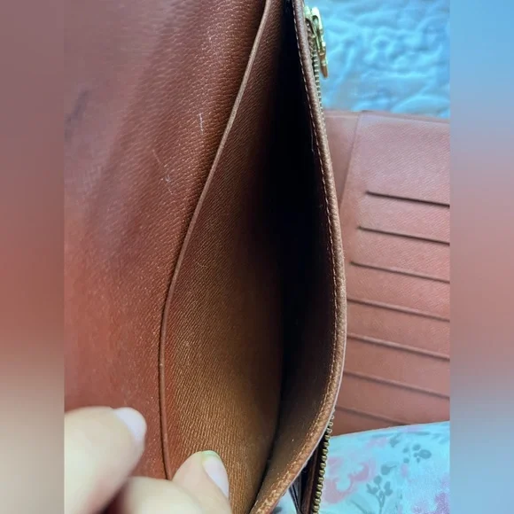 Vintage Louis Vuitton Monogram Wallet 7.5”x5” - Picture 15 of 17